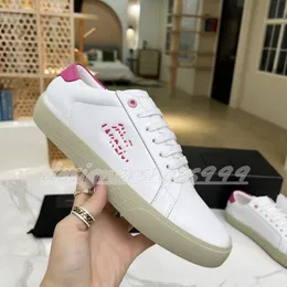 DHgate.com:Embroidered Canvas Sneakers: Designer Court