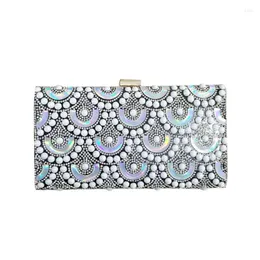 Abendtaschen Metall Diamanten Perlen Clutch Bag Kette Schulter für Frauen 2023 Handtaschen Perle Strass Party Halter Geldbörse