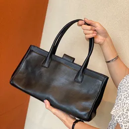 DHgate.com:Chaanel CCity Vinatge Calfskin Handle Womens Tote DHgate.com:Chaanel CCity Vinatge Calfskin Handle Womens Tote