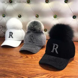 Top Caps Moda Rhinestone Mektubu R Baskı Beyzbol Kapağı Sonbahar Kış Yumuşak Ponpom Ayarlanabilir Sahte Kürk Kürk Kapakları Açık Sıcak Tepeli Güneş Şapkaları L230523