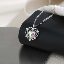Necklaces JWER Colorful Heart Shaped Zircon Pendant Necklace Clavicle Chain Women's Fashion Moonlight Jewelry Temperature Party Wedding Gift G220524