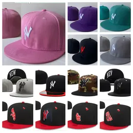 Billiga alla laglogo designer monterade hattar storlek hatt baseball snapbacks passar platt hatt broderi justerbar basket mössor utomhus sport hip hop beanies mesh cap mix