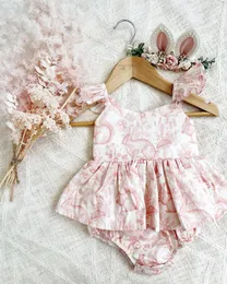 Rompers Baby Girl Rompergirl Dress Cartoon Rabbit Print Design ärmlös Ruffle Hem Cute Jumpsuit Summer Outfit 230525