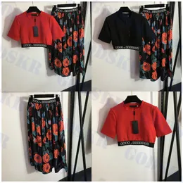 Zweiteiliges Kleid mit Rosenmuster, Buchstabenband, T-Shirt, hoher Taillenrock für Damen, modische kurze Oberteile