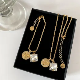 Pendant Necklaces High Quality Brand Asymmetric Crystal Bracelet Necklace Set Women Luxury Jewelry Designer Japan Korea
