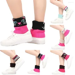 Women Socks Cartoon Cute Short Ben Warmer Sticked Jacquard Mönster Kvinnors varma bagageomslag Färg Matchande curlingstövlar