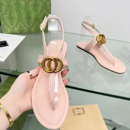 Marmont logo süslemeli deri sandalet tasarımcısı sandaletler 2023 Yaz Lüks G Slaytlar Yeni düz sandalet ayarlanabilir toka klipsli ayak parmak arası terlikler büyük boyut 35-42