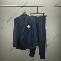 2023 Summer Mens Tracksuits Plus Size Overwear Coats Designer Suit Sets Men Stripe Print Run Compits Soid