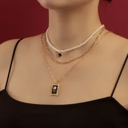 Projektant biżuterii Trzy warstwy imitacji Pearl Black Rose wisiant Naszyjnik Kobieta Kreatywna naszyjnik z Naszyjnik Jewka