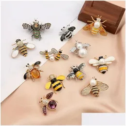 Szpilki broszki nowe owady broszka klip Cute Rhinestone Bee Kobiet Party Accessory Pearl Jewelry Girl Girl Cor Drop dostawa dhwmp