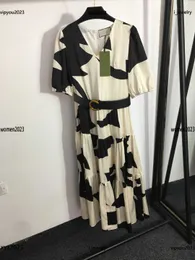 damska projektant odzieży moda sukienki z dekoltem w desce dla kobiety nowe przybycie kontrast design krótka spódnica #Multiple
