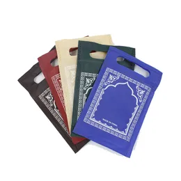 Mattor muslimska bönsmatta Islam Portable Travel Worship Mat Rainproof Fabric Pocket Pilgrimage Tapis DE 230525