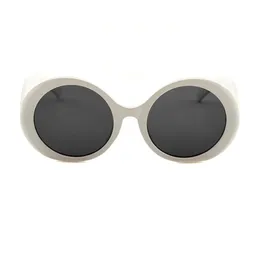 여름 클래식 여성 선글라스 C 렌즈에 엠보싱 렌즈 디자인 안경 검은 색 검은 색 whrite round 패션 쉐이드 Sunglasse Frames Cat Eyeg Eyeg 1624294