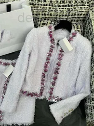 Designer de jaquetas femininas 2023 verão novo versátil pequena fragrância Fluxo de vento SU Pesada Indústria Poço de unha Celebridade Taro Purple Casat Short 4q15