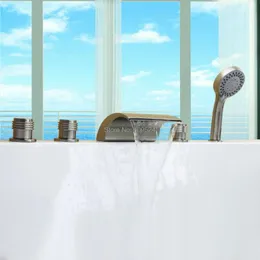 Set doccia per bagno Cascata in nichel spazzolato macchia 5 pezzi Rubinetto per vasca diffuso con mano