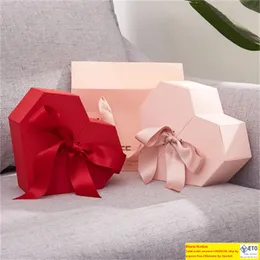Originalità della carta da regalo a forma di cuore con cassettiera per regali a mano rossetto profumo arco set confezione custodia di carta portatile