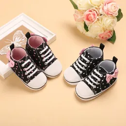 Primeiros Walkers Baby Shoes Top Top Girls Stars Stars Casual Fashion Pu Plow Sole Walking Baptism