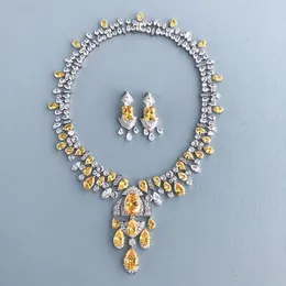 Designer Collection Luxuriöse Halskette Ohrringe Damen Lady Inlay Gelb Weiß Daimond Quasten Anhänger Dinner Party High-End-Schmuck