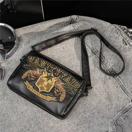 Design Men's Bag Embroidered Pattern Hand Bag Korean Fashion Single Shoulder Bag Simple Slant Cross Bag Light Backpack 230524