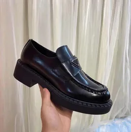 Designer Women Casual Shoes Thick Bottom Gear Triangle P Loafers Black Cloudbust Genuine Leather Shoe Increase Platform Sneakers 35-41