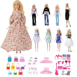 Hochwertige Kawaii 63 Artikel / Los Puppenzubehör = 3 Modekleid + 3 Sportkleider + 3 Oberteile Hosen Dolly-Schuhe für Barbie DIY
