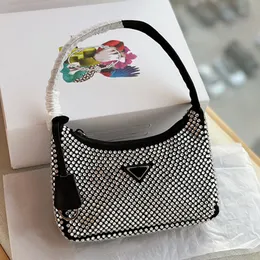 Tasarımcı Çanta Crystal Hobo Çanta saten çanta lüks çanta bling elmas aksiller omuz çantaları moda mektup üçgen işareti fermuarlı tote çantalar kadın çanta cep