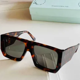Solglasögon solglasögon från designer solglasögon för män ow40018u o ff den senaste trenden mode all-match stil tuff fyrkantig verktyg känns super tjock ark sun ik87 imlp