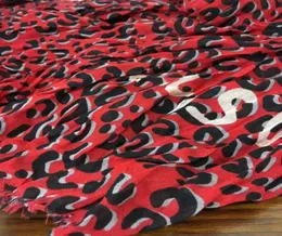 Design inteiro Autumn Winter Print Leopard Grain Red Lady Shawl Cotton Material Big Size 200cm 130cm9133391