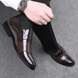 Moda Sapatos casuais vestido de negócios homens sapatos formal deslizamento em sapatos de vestido masculino caldo oxfords sapatos de couro de alta qualidade para homens mocassins sneaker52