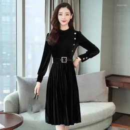 Casual Kleider Schwarz Vintage Kleid Frauen Elegante Dünne Lange Ärmeln Samt Party Ol Büro Tragen 2023 Herbst Winter Robe Vestidos