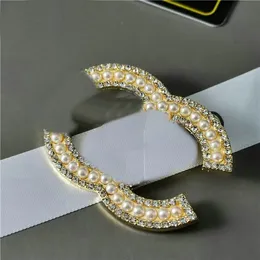 Luxury Designer Brooch Jewelry Classic Pin For Suit Dress Brand Letter Jewellry Gold Broochs Pins Clothes Party Wedding Gift Accessories