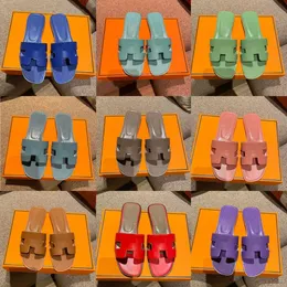 Sandaler skonbox designer sandaler designer tofflor mode platt flip-flops krokodil läder tofflor vit svartrosa mångsidiga strand sandaler sommar med låda