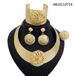 Yulaili New Nigerian Wedding African Bridal Dubai Jewelry Sets for Women Golden and Silver Big Necklaceイヤリングブレスレットリング4472266