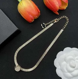 Fashion Bowknot Pendant Pearl Crystal Double Letter Halsband Lyxig Högkvalitativ Kvinnlig kedjekedjan Halsband bröllop Je