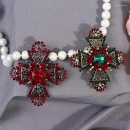 Broszki 1 szt. Czerwony Rhinestone Krzyż dla kobiet w stylu vintage szpilki ubrania szalik biżuteria