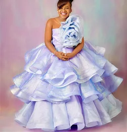 2023 One Shoulder Flower Girl Dresses Ball Gown Organza Tiers Tutu Lilttle Kids 생일 대회 결혼식 가운 ZJ5163