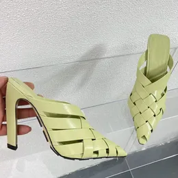Örgü terlik moda kadın yüksek topuk sandalet lüks tasarımcı ayakkabı yumuşak deri örgü rahat 10CM kavisli topuklu terlik