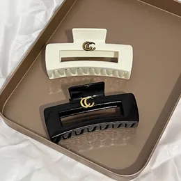 Barrette di lusso Gioielli firmati Triangolo invertito Fermagli per capelli con lettera da donna Forcina per capelli con clip per artiglio di marca