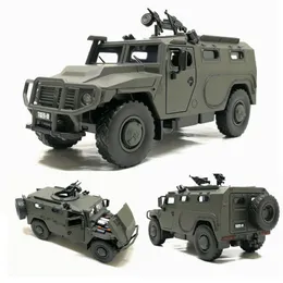 Diecast modelo carro alta simulação 1/32 liga deslizante veículo blindado russo à prova de explosão modelo militar som luz controle carro crianças brinquedos 230526