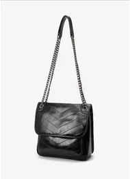 Shoulder bags highquality leather Fashion bag metal chain Irregular lines Mezzanine largecapacity comfortable handbags quilted m7657225
