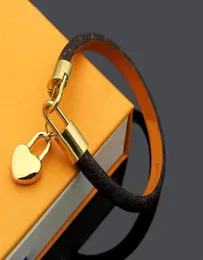 2021 Mode Bracelets En Cuir pour Hommes Femme Designers bracelet En Cuir Fleur Motif Bracelet Perle Bijoux Avec Box32493627901