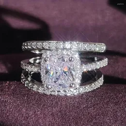 Ringos de cluster 2023 Design Real 925 Sterling Silver Deding Ring Conjunto para mulheres noivado de casamento Jóias de noivo de noiva Lr4211xs