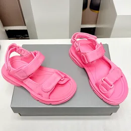 23SS Damskie Obcasy platformowe Sandały Projektowanie różowe slingbacki sukienki butami Kapcia na zewnątrz buta plażowa guma podeszwa buty retro czarne szkiełka z torbą na kurz