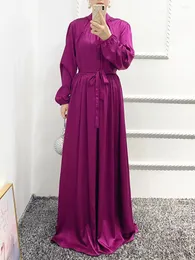 民族衣類イスラム教徒のファッションヒジャーブドレスEid Mubarak Satin Abaya Dubai 2023 Saudi Abayas for Women Turkish Dresses Islam Kaftan Robe