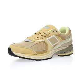 AURALEE 2002R Yellow Beige Sand Running Shoes for Men's M2002 Sports Shoe Mens Sneakers Womens Trainers Women's Athletic Man Sneaker M2002RE1