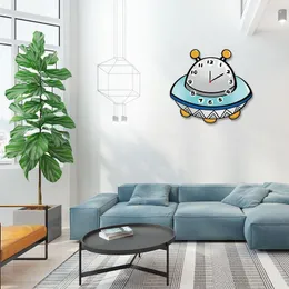Väggklockor ufo form design klocka tecknad kreativ tyst vardagsrum sovrum hem dekoration trä hängande prydnad zd513