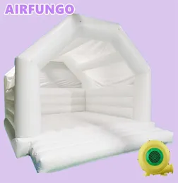 13ft Adults PVC Material White Wedding Bouncer House Outdoor Classic Inflatable Bouncy Castle With Blower Balloons And Flowers Air1479308