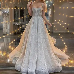 Vestidos de festa prateado baile brilhante 2023 A-line Spaghetti tiras longas no pescoço de coração