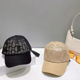 Fashion Ball Caps Classic Hollow Out Design Designer Cap Cappelli per tutti Disponibile in 2 colori