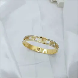 Anel de colar de pulseira de joias de grife de jóias de design avançado de design de diamante incrustação de embalagem independente Pulseira de festas para festas vestir pulseira de temperamento